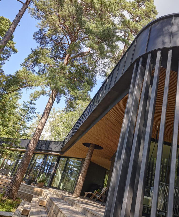 Bumerangi-hirsitalo on arkkitehtuuriltaan näyttävä